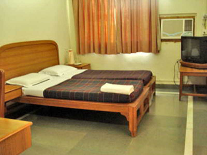 Hotel Meru Pune Exterior foto